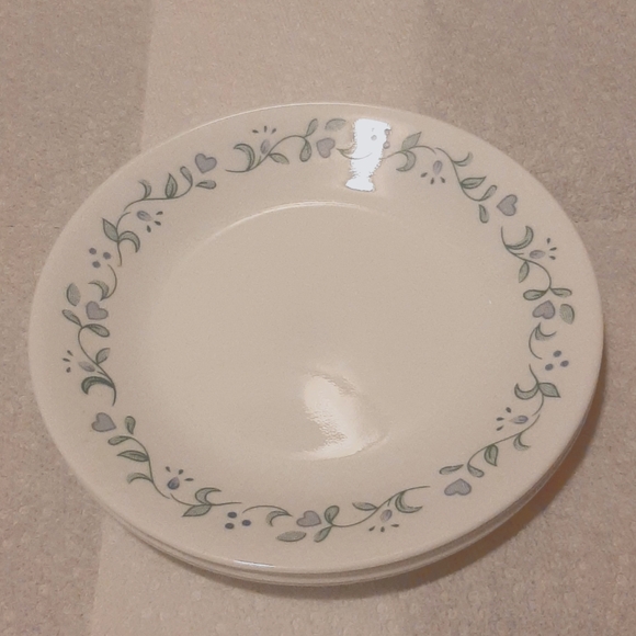 Set of 4 Corelle Salad Plates - Picture 3 of 3
